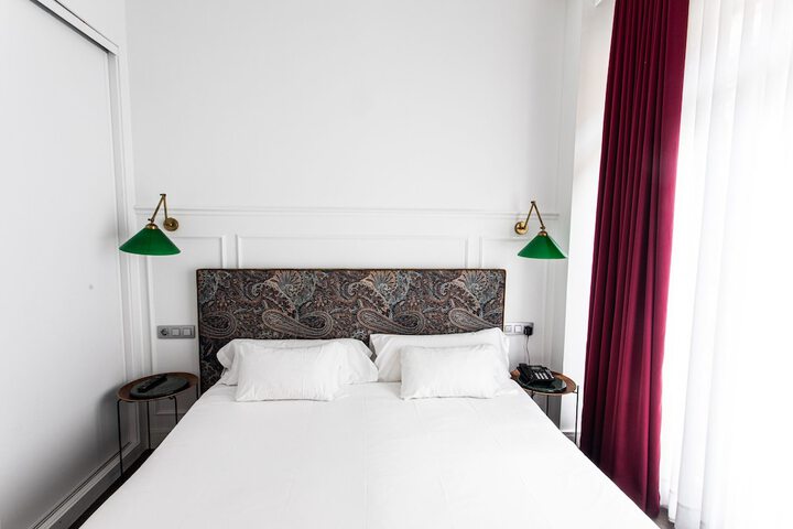 Room 10 of 40