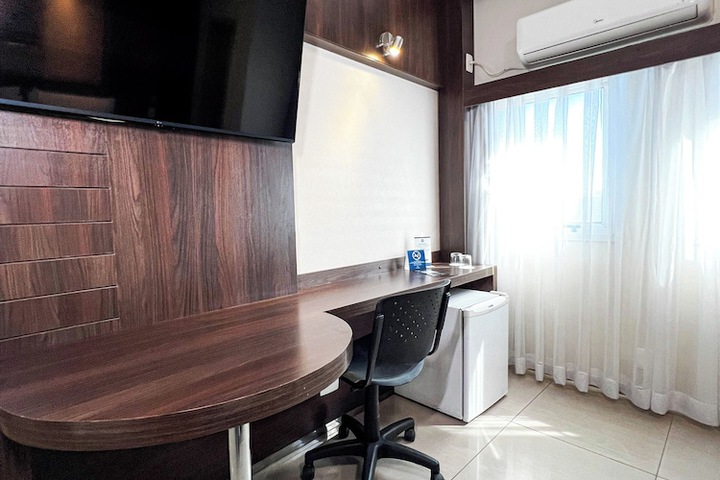 Room 70 of 103
