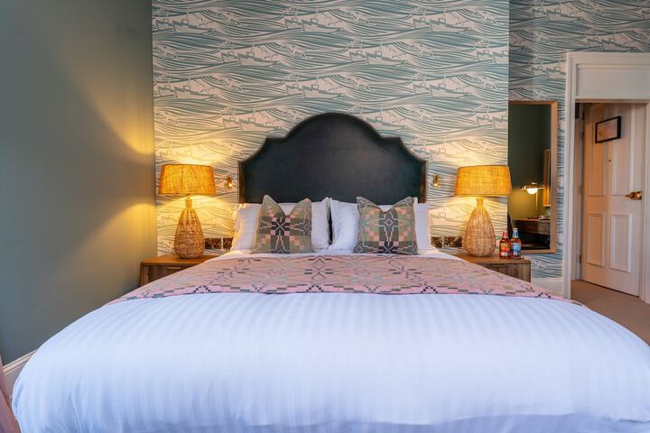 Room 4 of 35
