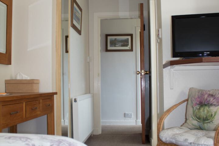 Room 10 of 41