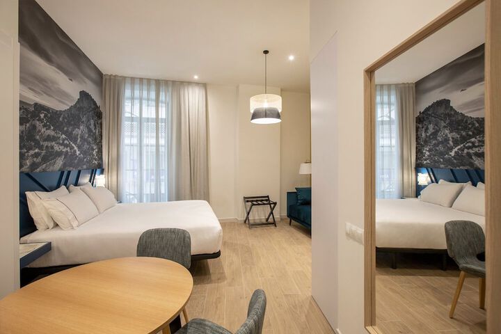 Room 6 of 17