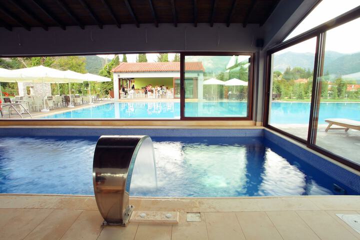 Pool 75 of 117