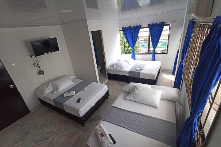 Room 20 of 38