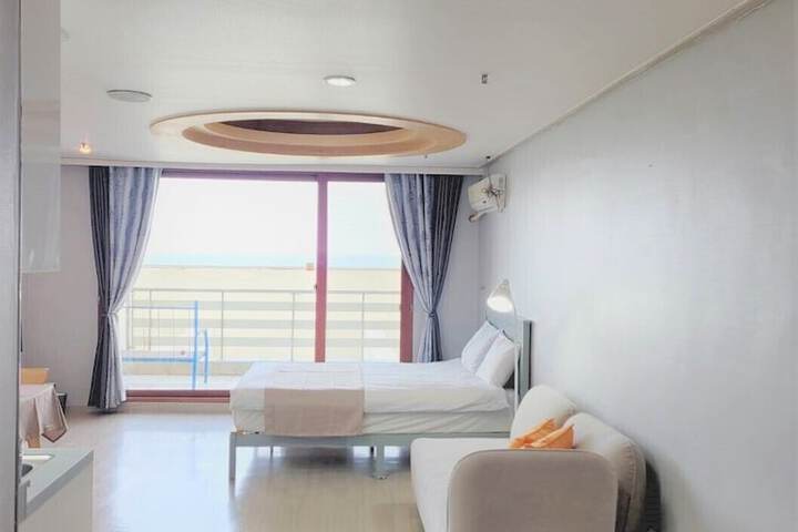Room 2 of 45