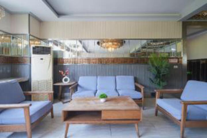 Anna Fashion Hotel (Chongqing Southwest University Metro Station)