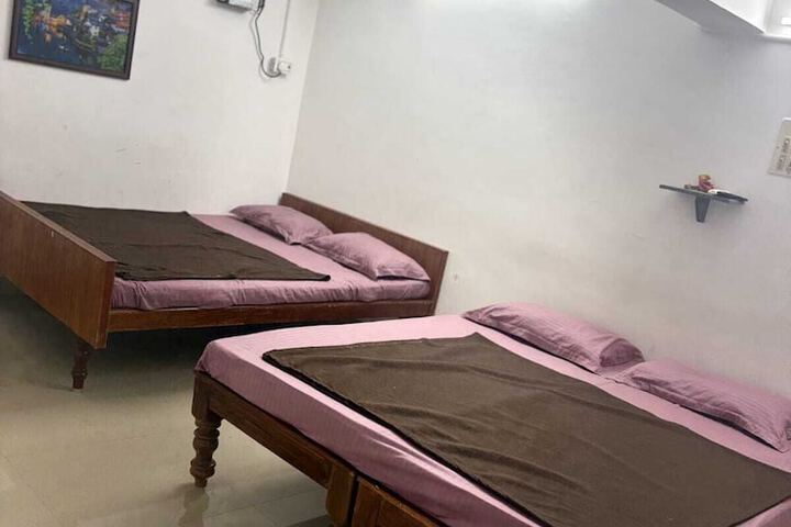 Room 11 of 22