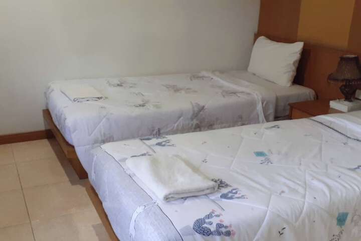 Room 16 of 29