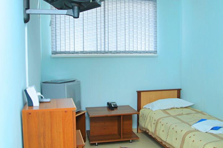 Room 25 of 38