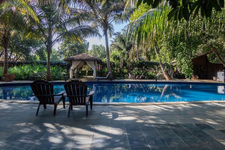 Pool 78 of 152