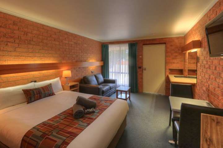 Room 16 of 48