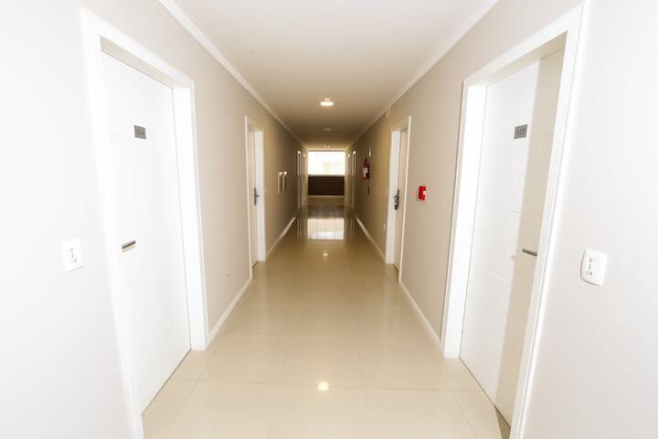 Ballroom/Hall 71 of 80