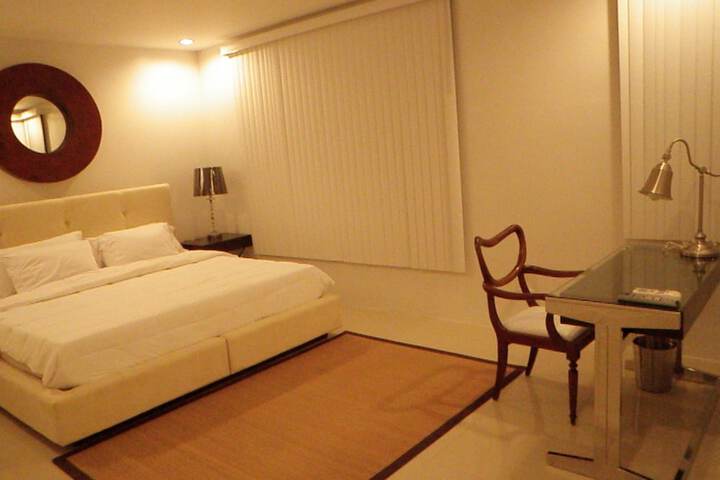 Room 3 of 53
