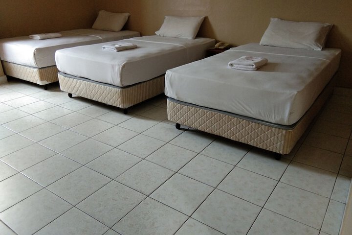 Room 11 of 25