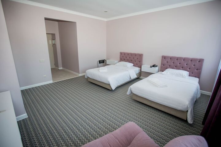 Room 12 of 29
