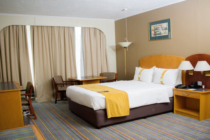 Room 44 of 184