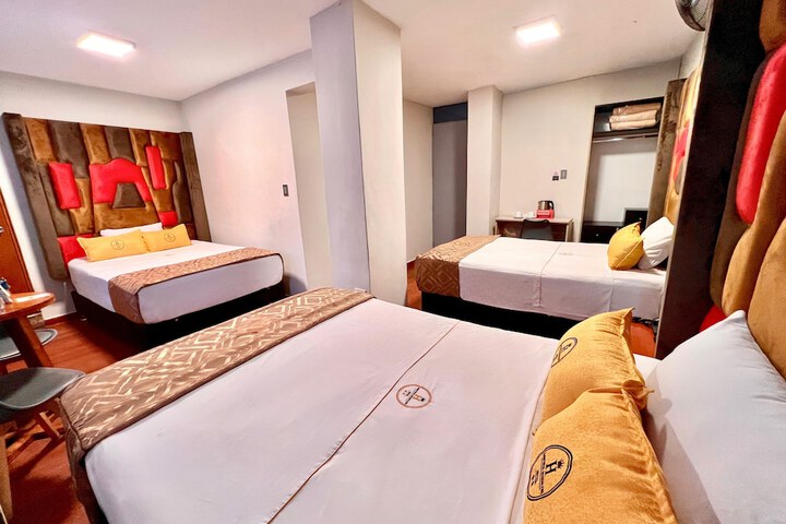 Room 12 of 81