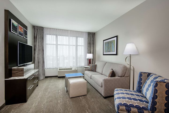 Room 14 of 30