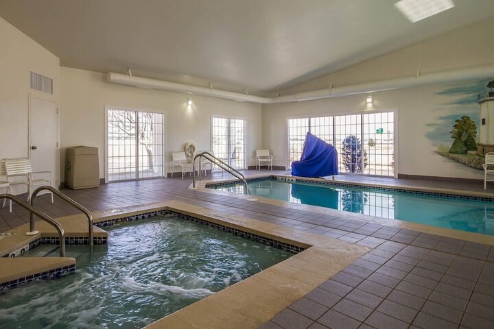 Pools & Facilities