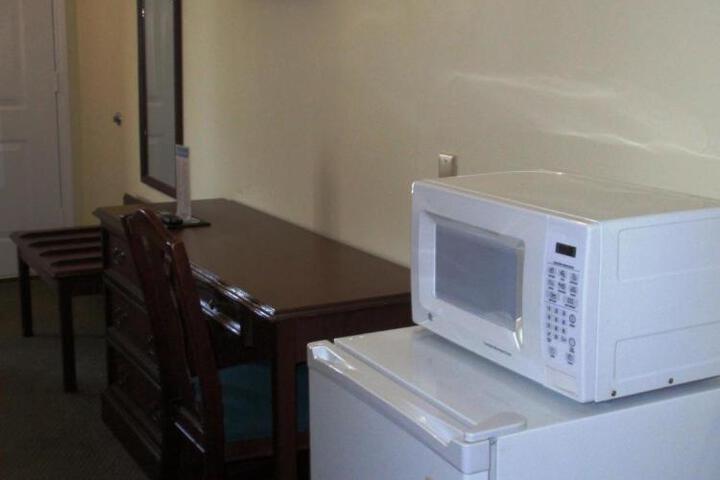 2 Double Beds (6 of 6)
