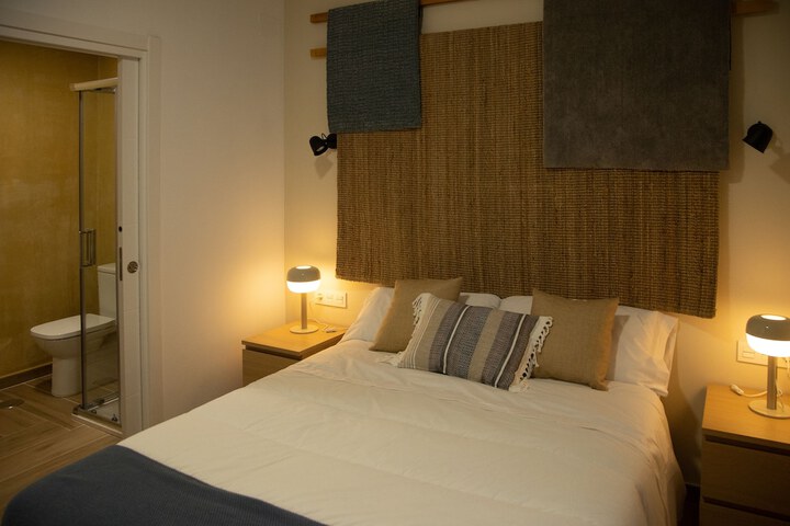 Room 3 of 7
