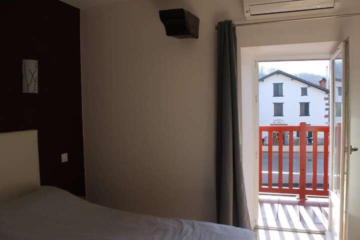 Room 13 of 61