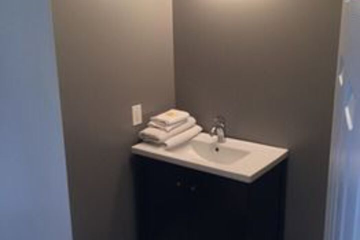 Room 2 of 37