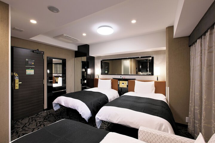 Room 20 of 49