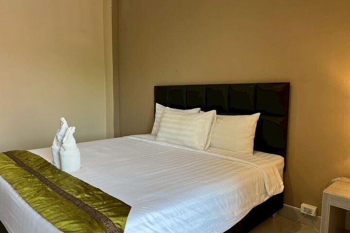 Room 5 of 56