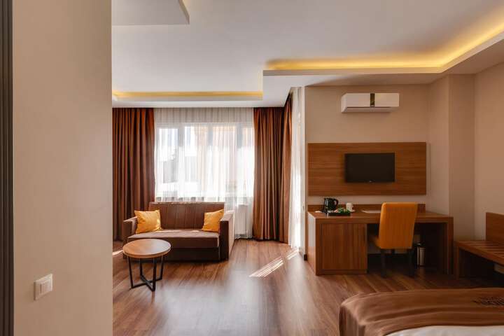 Room 21 of 48