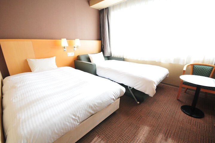 Room 25 of 50