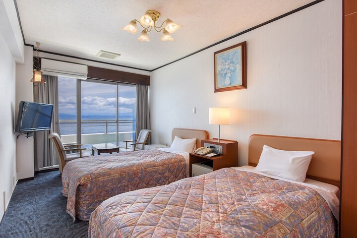 Room 17 of 60