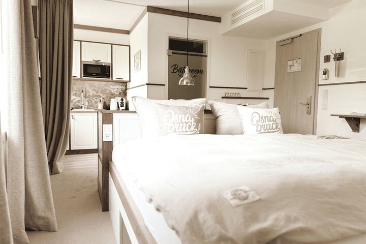 Room 12 of 82