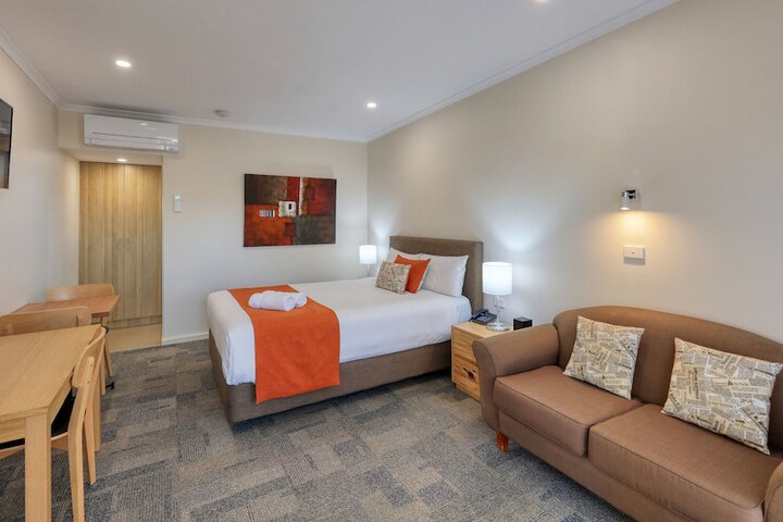 Room 9 of 138
