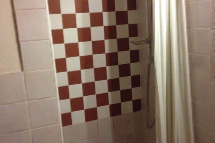 Room 33 of 56
