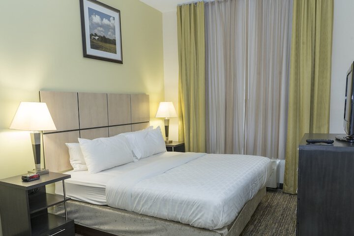 2 Queen Beds Studio Suite (4 of 16)