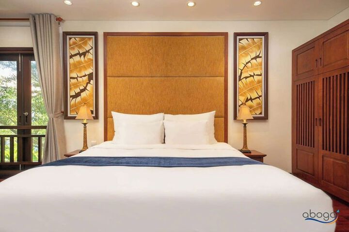 Room 44 of 125