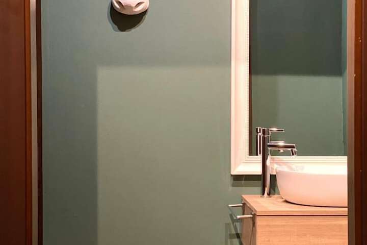 Room 76 of 87