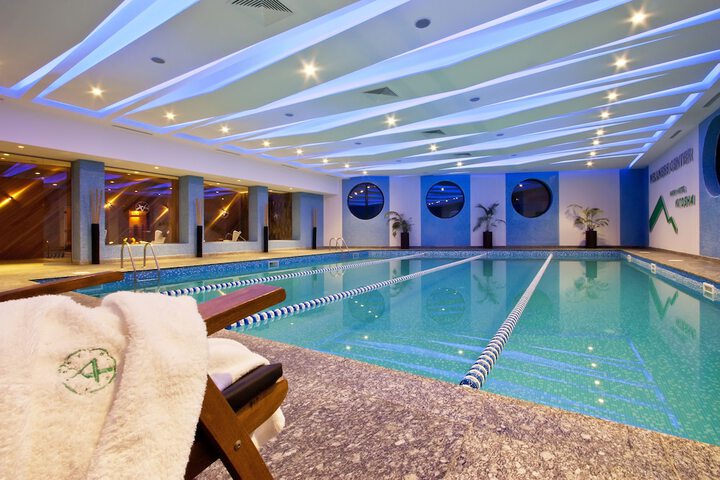 Pools & Facilities