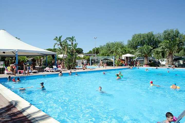Pool Hotel
