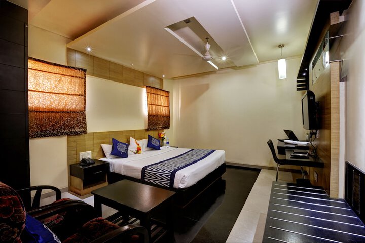 Room 15 of 28
