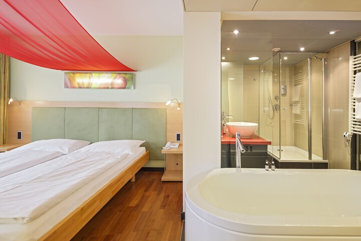 Room 45 of 96