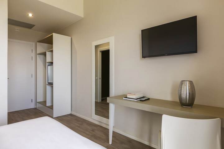 Room 19 of 128