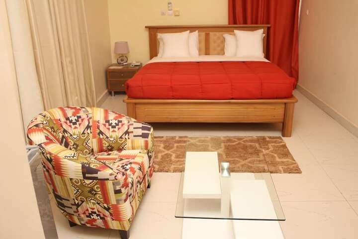 Room 40 of 144
