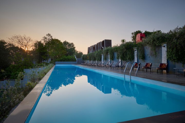 Pool 44 of 100