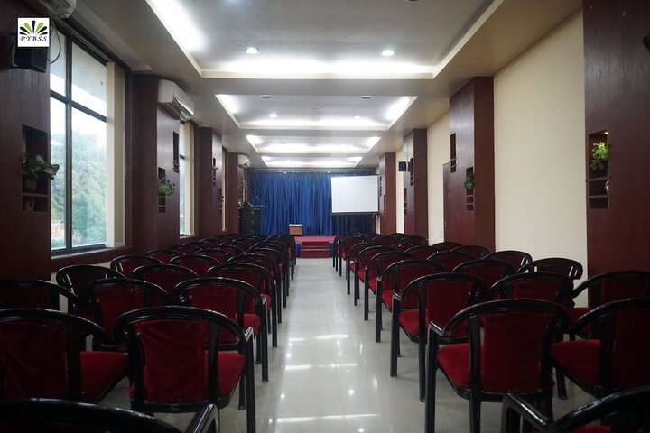 Business Center 84 of 94