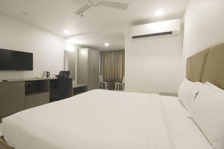 Room 7 of 31