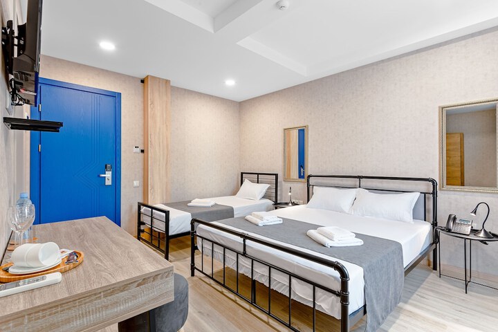 Room 25 of 68