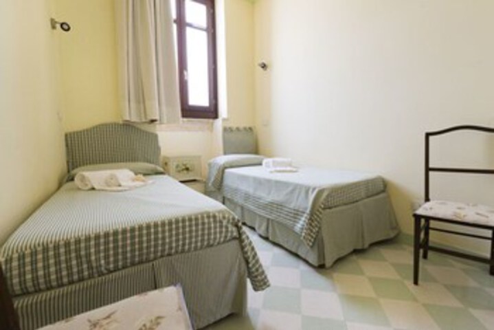 Room 54 of 61