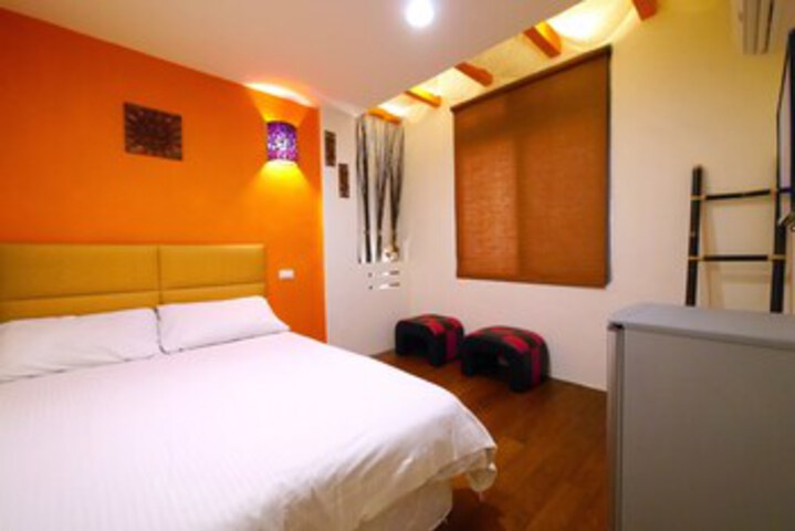 Room 8 of 44