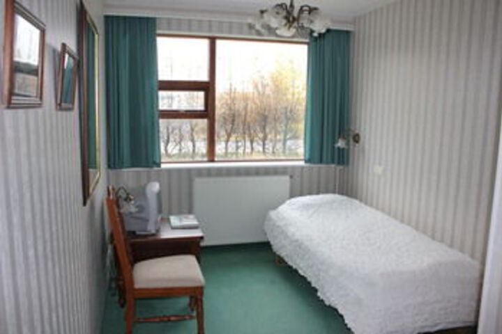 Room 32 of 88